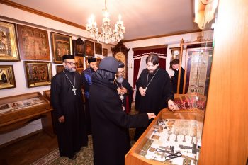 В Покровский монастырь прибыли представители Церкви Индии