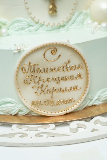 Торт на торжество по случаю Крестин