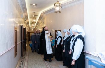 Крещение в гостинице