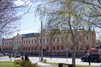 Весна в гостинице